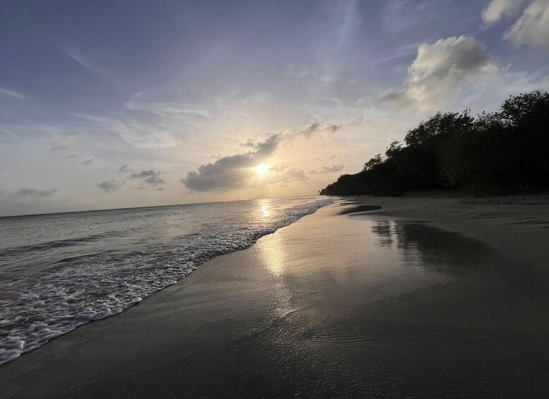 Picture 10 for Activity Sainte Anne - colorful hustle and bustle, wide beaches & sundowners 2