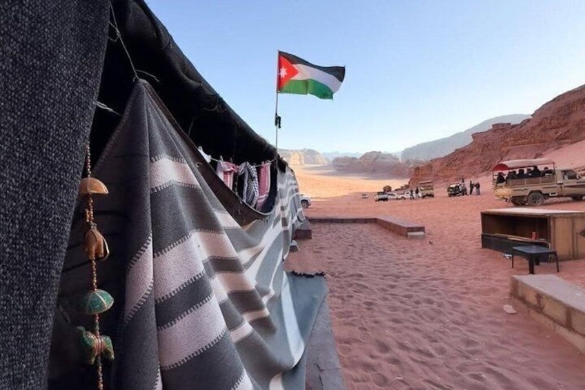 4 Hour Jeep Tour Morning or Sunset Wadi Rum Desert Highlights 3