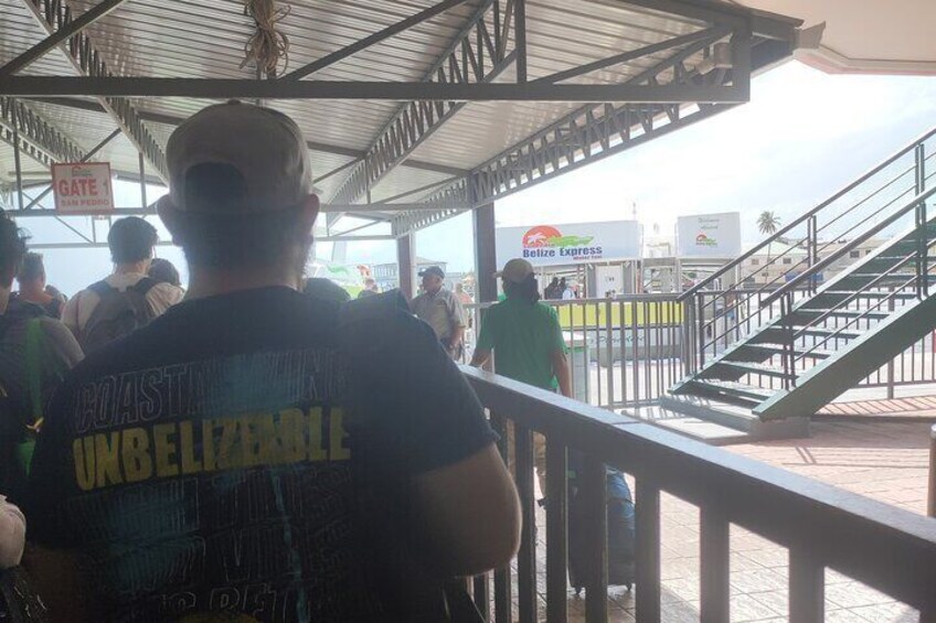 Bus transfer from Flores, Guatemala to Belize City 4
