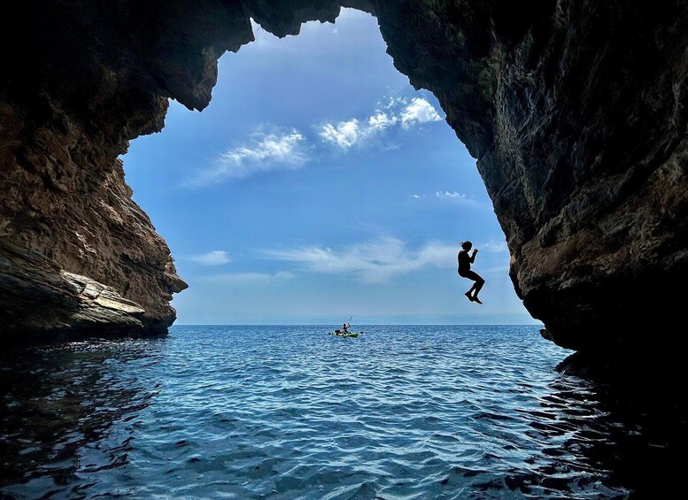 Picture 3 for Activity Deep Water Soloing Tropical Coast of Granada Psicobloc 2