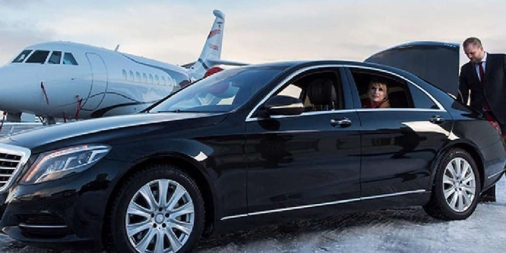 Picture 2 for Activity Porto: Private Transfer from Oporto Airport to Guimarães 1