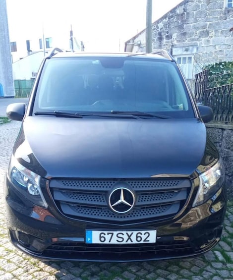 Picture 1 for Activity Porto: Private Transfer from Oporto Airport to Guimarães 5