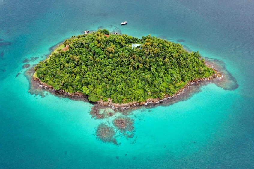 Picture 1 for Activity Angra dos Reis: Full-Day Tour with Lunch and Boat Ride 4