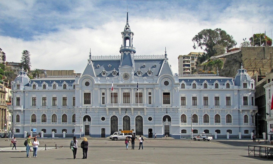 Picture 1 for Activity City tour santiago with excursion to valparaiso and airport transfer 5