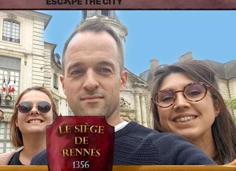 A historical building with classical architecture, a red book titled 'Le Siège de Rennes 1356,' and a clear blue sky. 5
