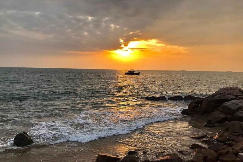 Picture 4 for Activity Ho Chi Minh City: Vung Tau Beach, Jesus Statue & Lunch Tour 2