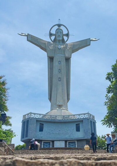 Picture 1 for Activity Ho Chi Minh City: Vung Tau Beach, Jesus Statue & Lunch Tour 4