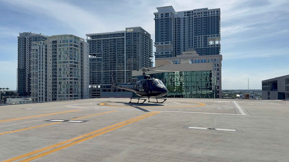 Picture 9 for Activity Ultimate Miami & Ft. Lauderdale Helicopter Experience for 5 2