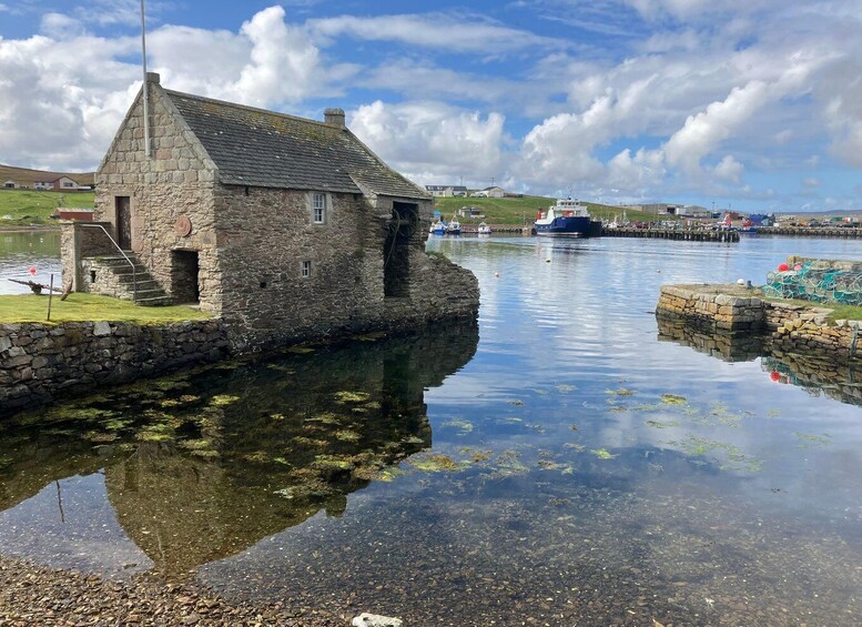 Shetland: Group or private tours with a local guide 1