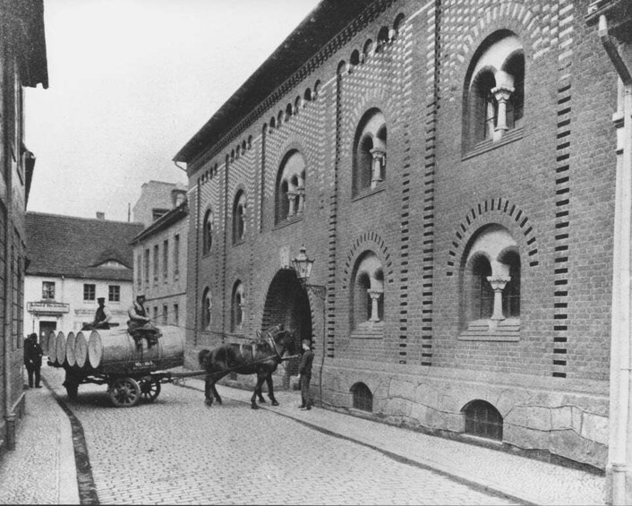 Picture 1 for Activity Dessau: 'Invisible Bauhaus' City Tour 2