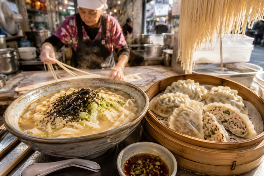 Picture 2 for Activity Seoul: Gwangjang Market Street Food & Makgeolli Tour 2