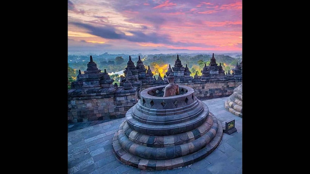 Picture 9 for Activity Yogyakarta: Borobudur Temple Climb Up And Prambanan Temple. 5
