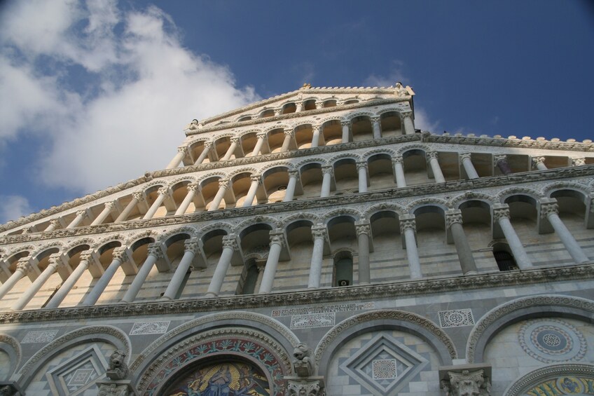 Pisa: Walking Tour with Multilingual Audio Guide and Tour Leader 2