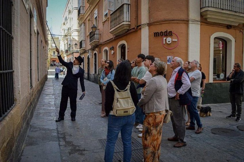 Explaining the Quarter of Populo 4