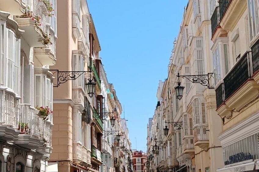 Tour of Cadiz : Journey to the Past through Historical Images 4