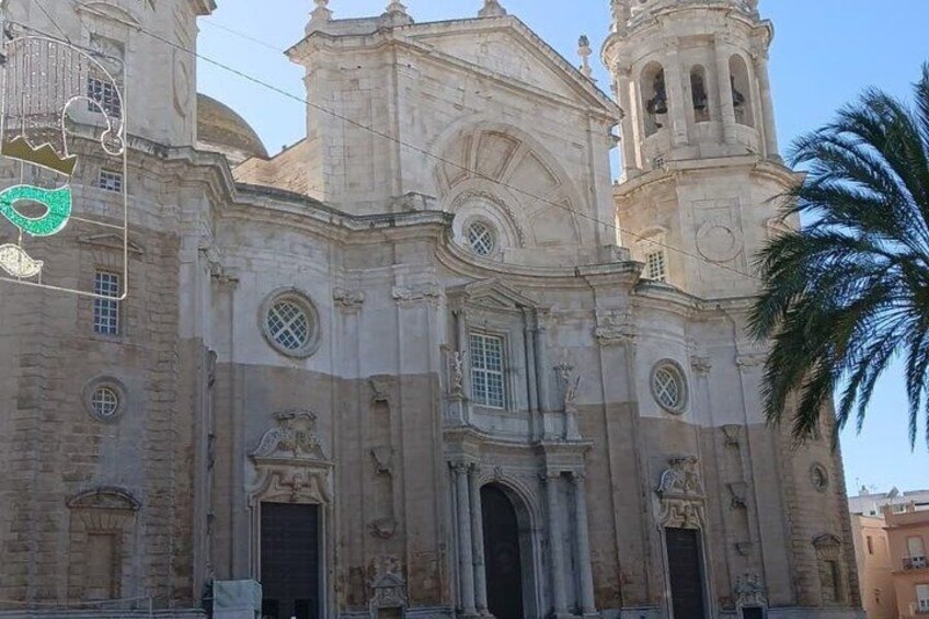 Tour of Cadiz : Journey to the Past through Historical Images 5