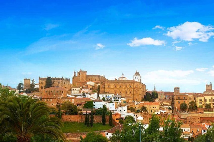 Hello Caceres: Private 2-Hour Intro City Walk with Local Guide 2