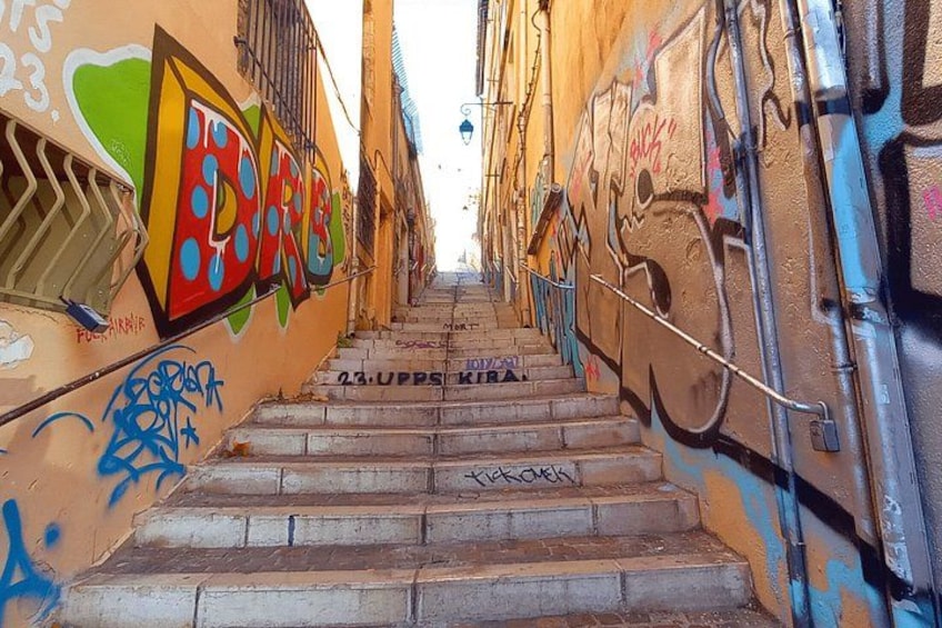 Guided Tour of Le Panier Discover France's Oldest District 2