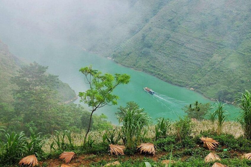 Ha Giang Loop 3 Days 2 Nights by Motorbike Small Group Tour 3