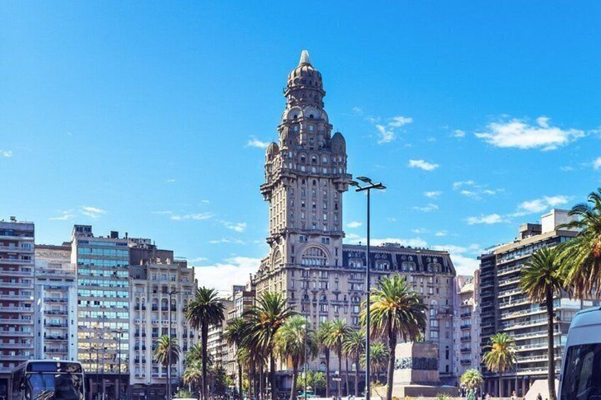 Montevideo Audio guided walking tour 3h and 19 audio commentary 3