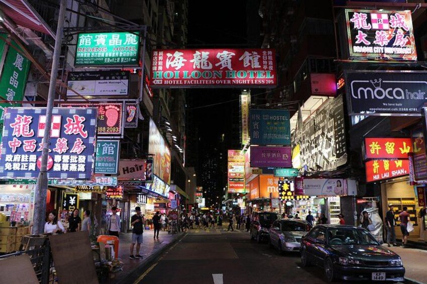 Hong Kong Private Tour with a Driver 3