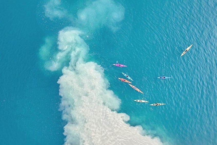 Relaxed Kayak Experience on Lake Brienz 3