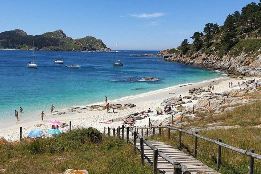 Cíes Islands Day Trip from Santiago with Ferry and Transport 1