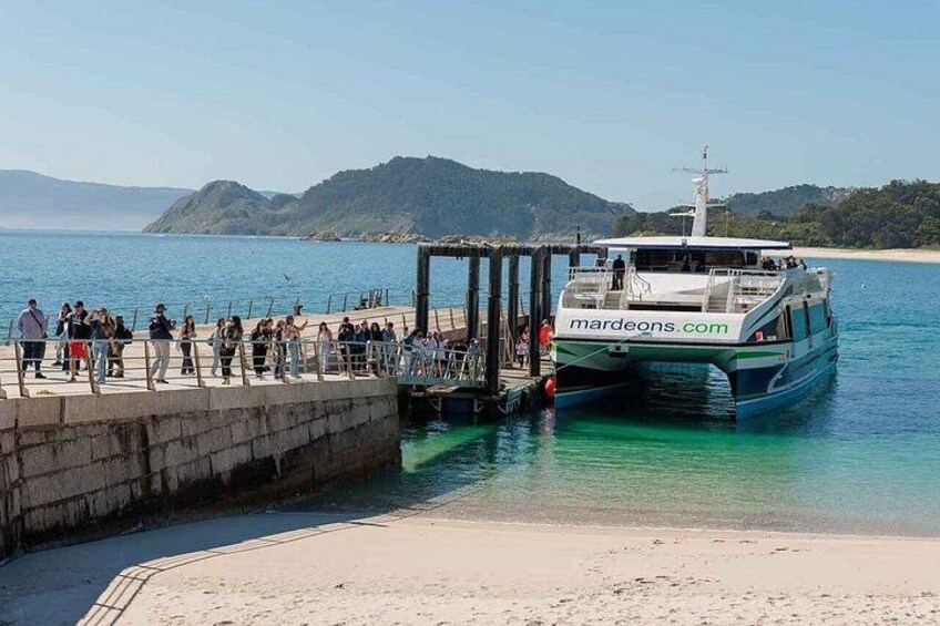 Cíes Islands Day Trip from Santiago with Ferry and Transport 5