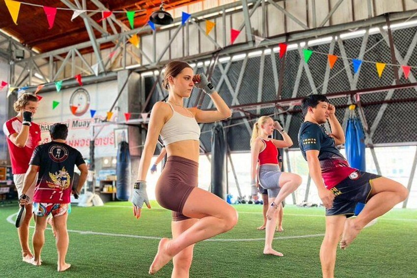 Muay Thai Beginner Class in Chiang Mai with Expert 5