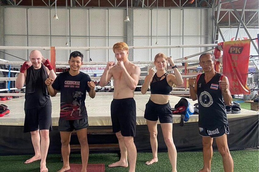 Muay Thai Beginner Class in Chiang Mai with Expert 1