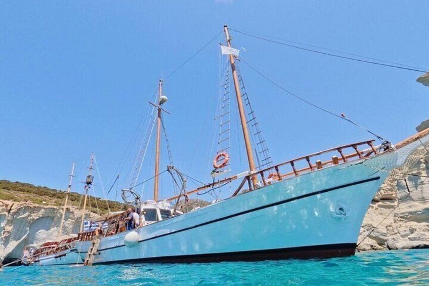Milos Kleftiko Daily Cruise 2
