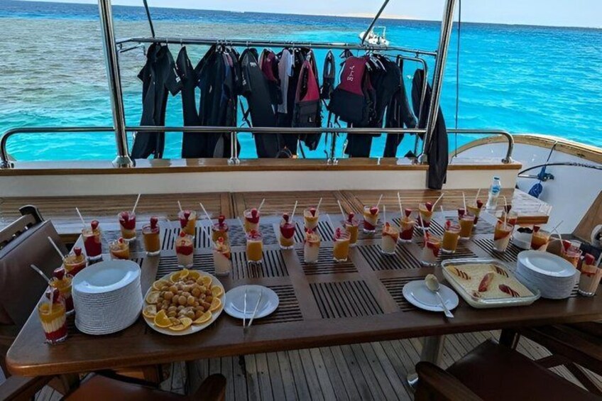 Swim with Dolphins at Dolphin House, Snorkeling & Lunch, Hurghada 4