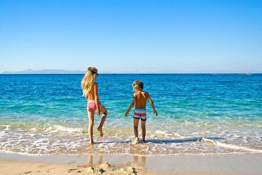 Athens: Private Aegean Island Cruise with Drinks and Transfers 2