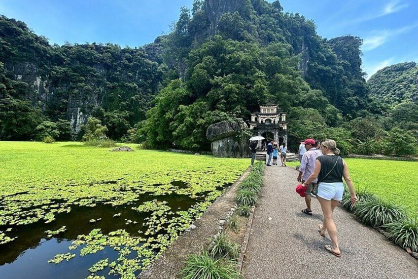 Private Ninh Binh Bich Dong Tam Coc Mua Cave Biking Day Trip 1
