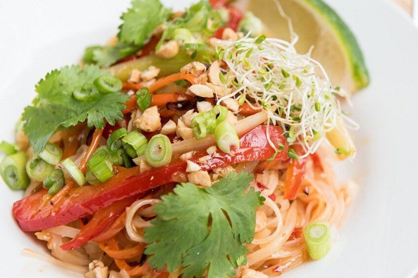 Pad Thai Cooking Class with a Local Chef 2