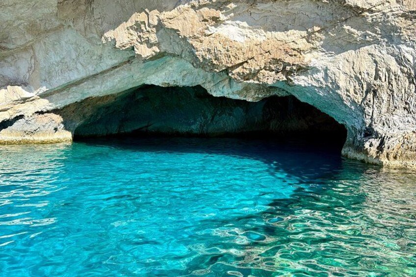 Maravelias cave 2