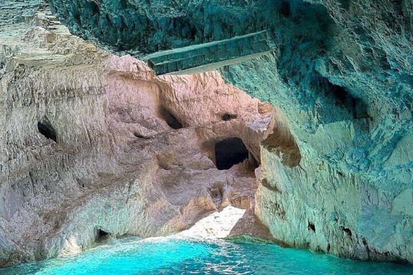 Maravelias cave 5