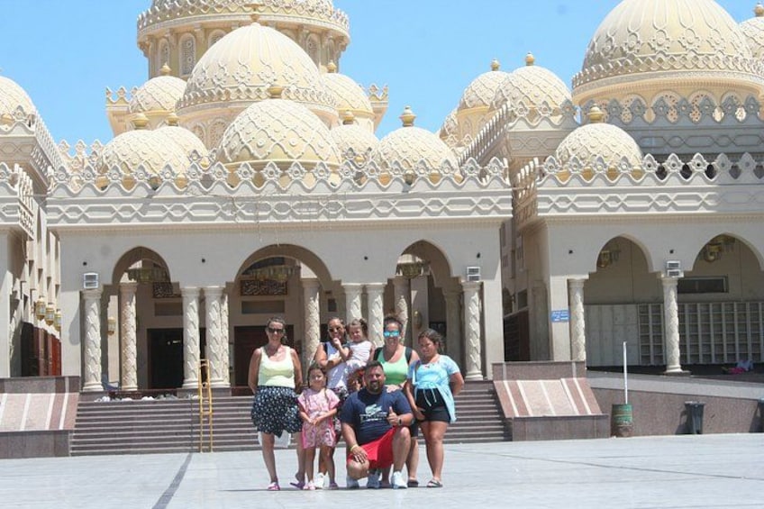 Authentic Hurghada Experience with Private Guide & Local Transfer 2