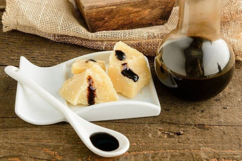Modena Balsamic Vinegar Tour with Parmigiano and Gelato Tasting 4