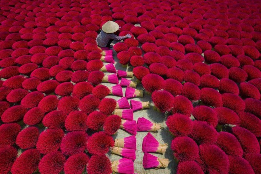 Incense Village & Conical Hat, Lacquer Art SMALL GROUP From Hanoi 1