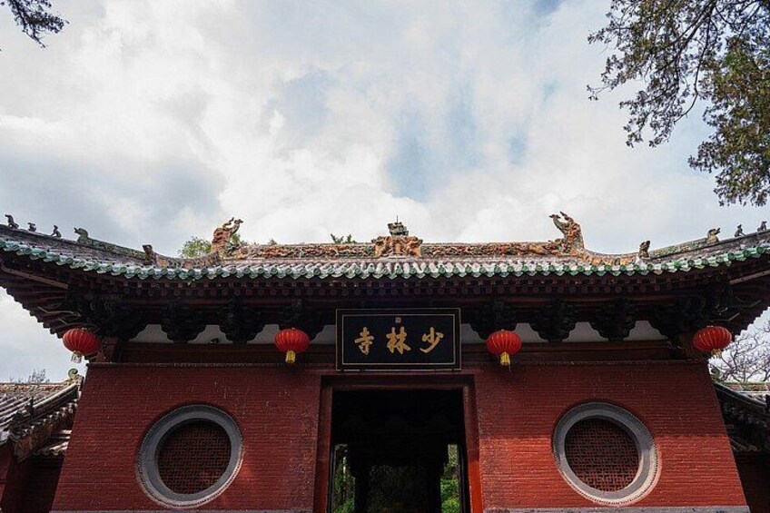 Private Longmen Grottoes Cultural Tour from Luoyang 4