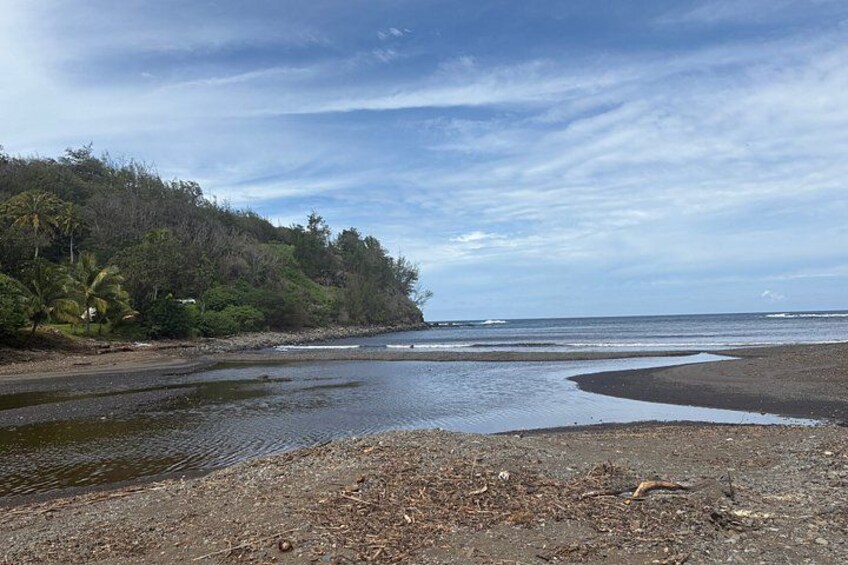 Scenic Road to Hana Adventure in AWD Mercedes 3