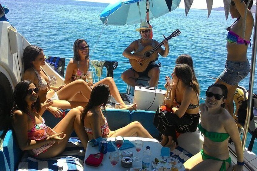 A hen party in full swing 3