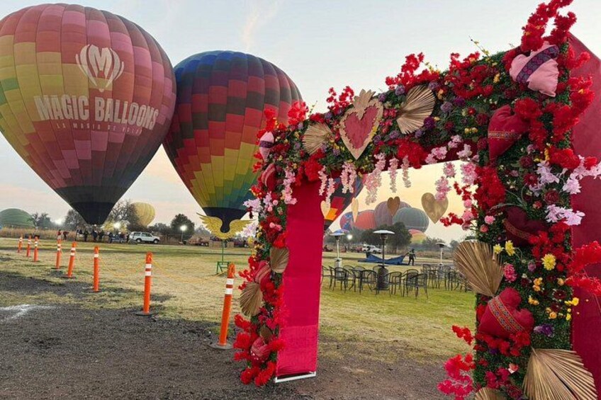 Balloon flight plus breakfast in cave with transportation 4