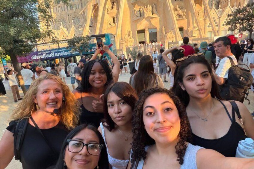 Sagrada Familia Tour: Gaudí’s Secrets 3