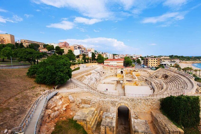 Hello Tarragona: Private 2-Hour Intro City Walk with Local Guide 1
