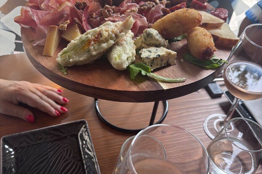 Naples Walking Tour with Guide and Gourmet Lunch 3