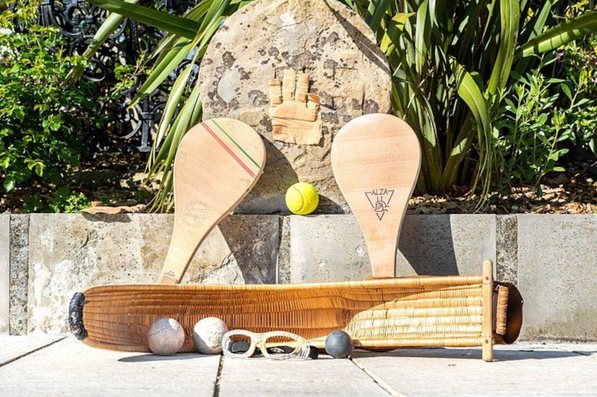 Come and try the 3 best known specialties: Chistera,pala and barehand 2
