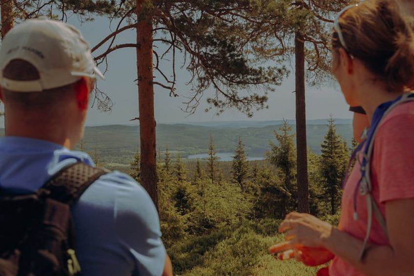 Private Summit Moments – Vettakollen’s Panoramic Oslo Views 3
