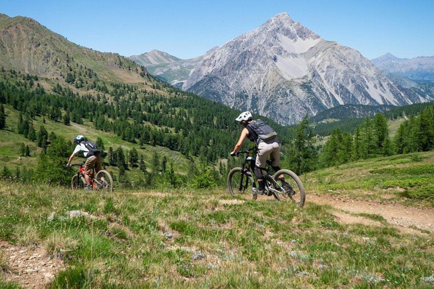 Alta Val di Susa Lakes and Peaks MTB Tour between Italy and France 4